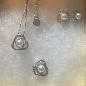 FRESHWATER PEARL STUD EARRINGS,NECKLACE,RING SET
